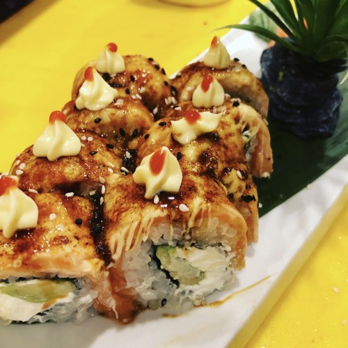 Special sake roll 特別なサーモン