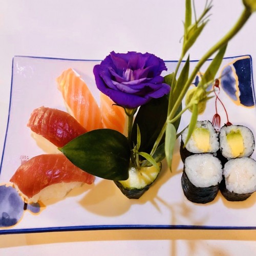 SUSHI HACHI KONBO コンボ・ハチ