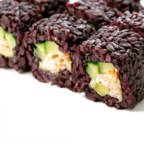 ARROZ NEGRO,SURIMI,PEPINO,AGUACATE