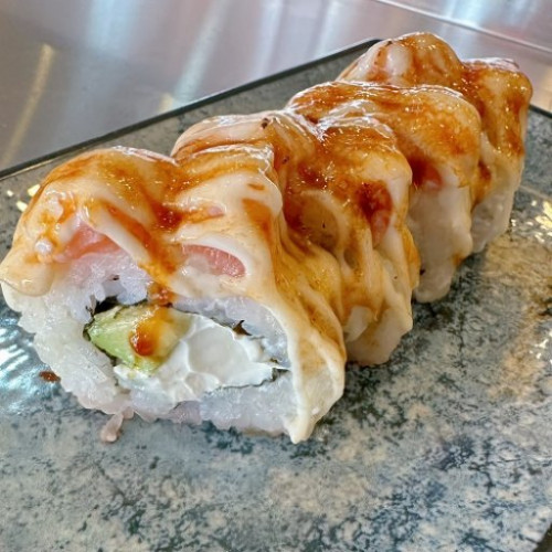 QUESO,AGUACATE,SALMON FLAMEADO